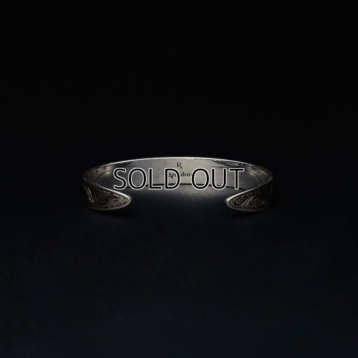 画像2: Antidote BUYERS CLUB Engraved Rose Bangle (2)