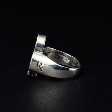 画像2: Antidote BUYERS CLUB Engraved Club Ring (With Stone) (2)