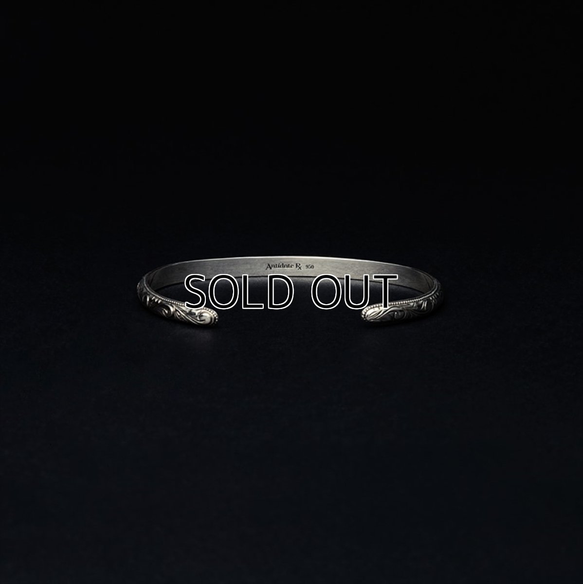 画像2: Antidote BUYERS CLUB Engraved Narrow Bangle (2)