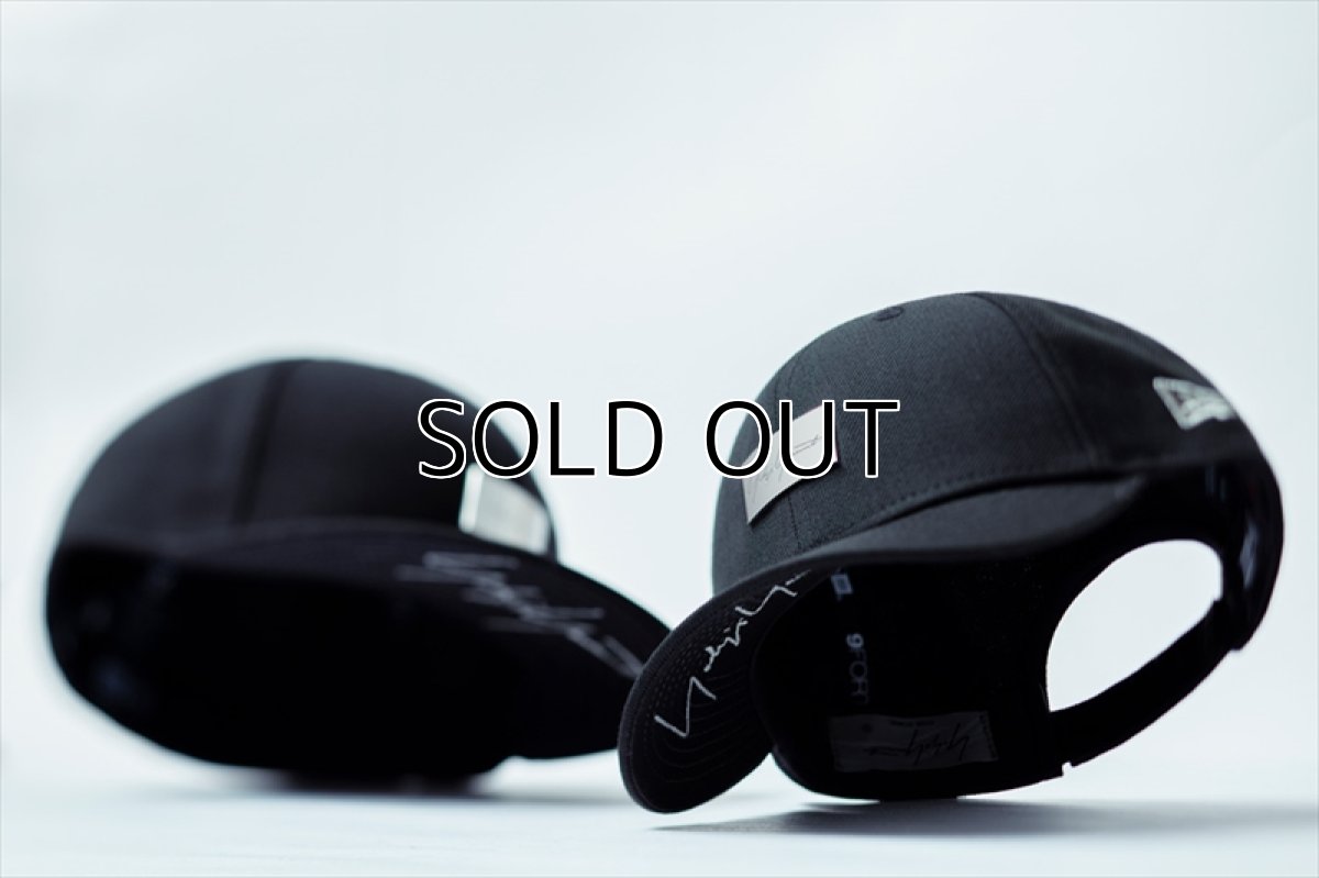 画像4: YOHJI YAMAMOTO x NEW ERA 9FORTY Cap 2020SS Metal Badge Signature Logo Undervisor (4)