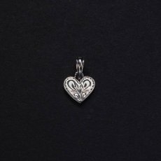 画像1: Antidote BUYERS CLUB Engraved Heart Pendant  (1)