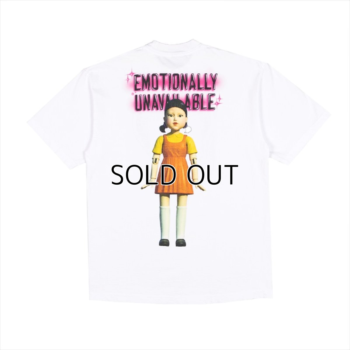 画像2: EMOTIONALLY UNAVAILABLE x SQUID GAME Doll T-Shirt (2)