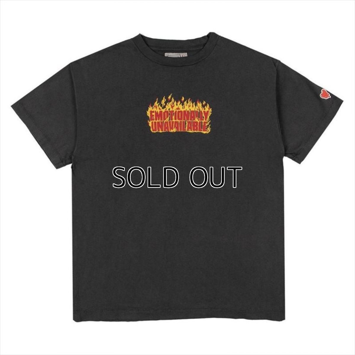 画像2: EMOTIONALLY UNAVAILABLE Hearts On Fire T-Shirt (2)