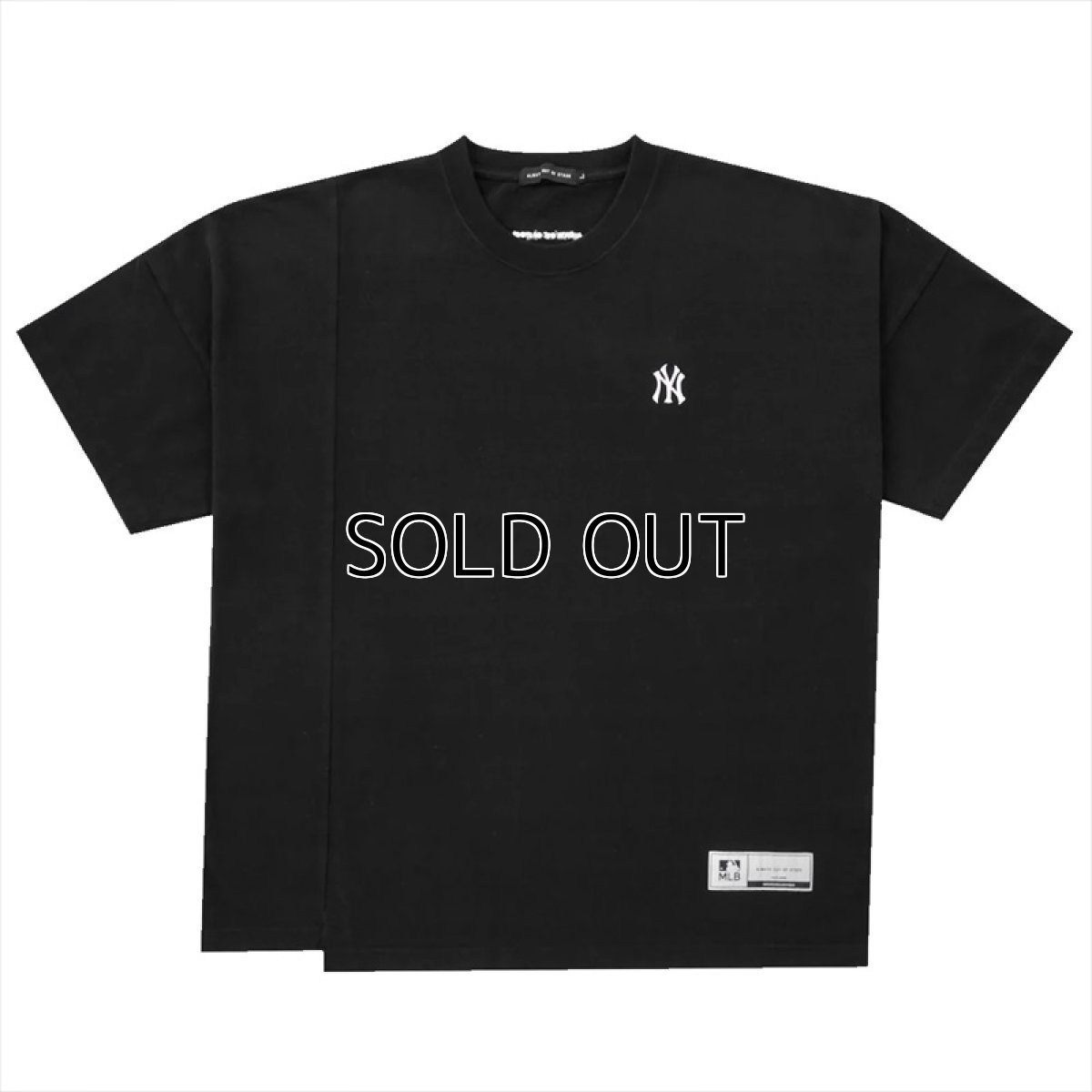 画像1: ALWAYS OUT OF STOCK x New York Yankees Switched Tee (1)