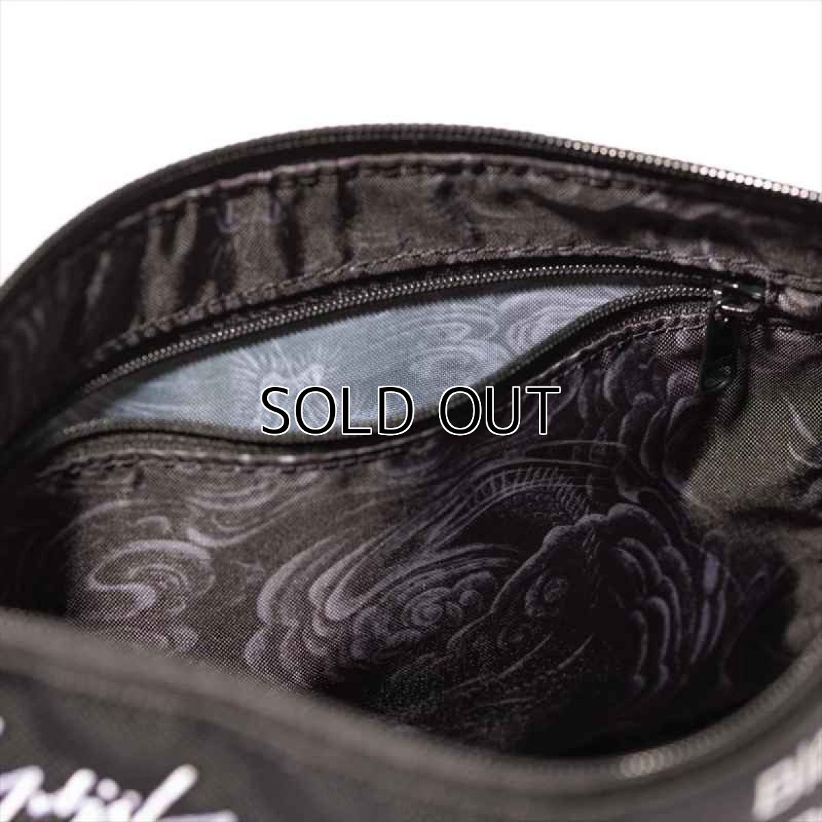 画像6: YOHJI YAMAMOTO ヨウジヤマモト x NEW ERA Sacoche 2.5L 2023SS White Logo Shoulder Bag (バッグ) (6)