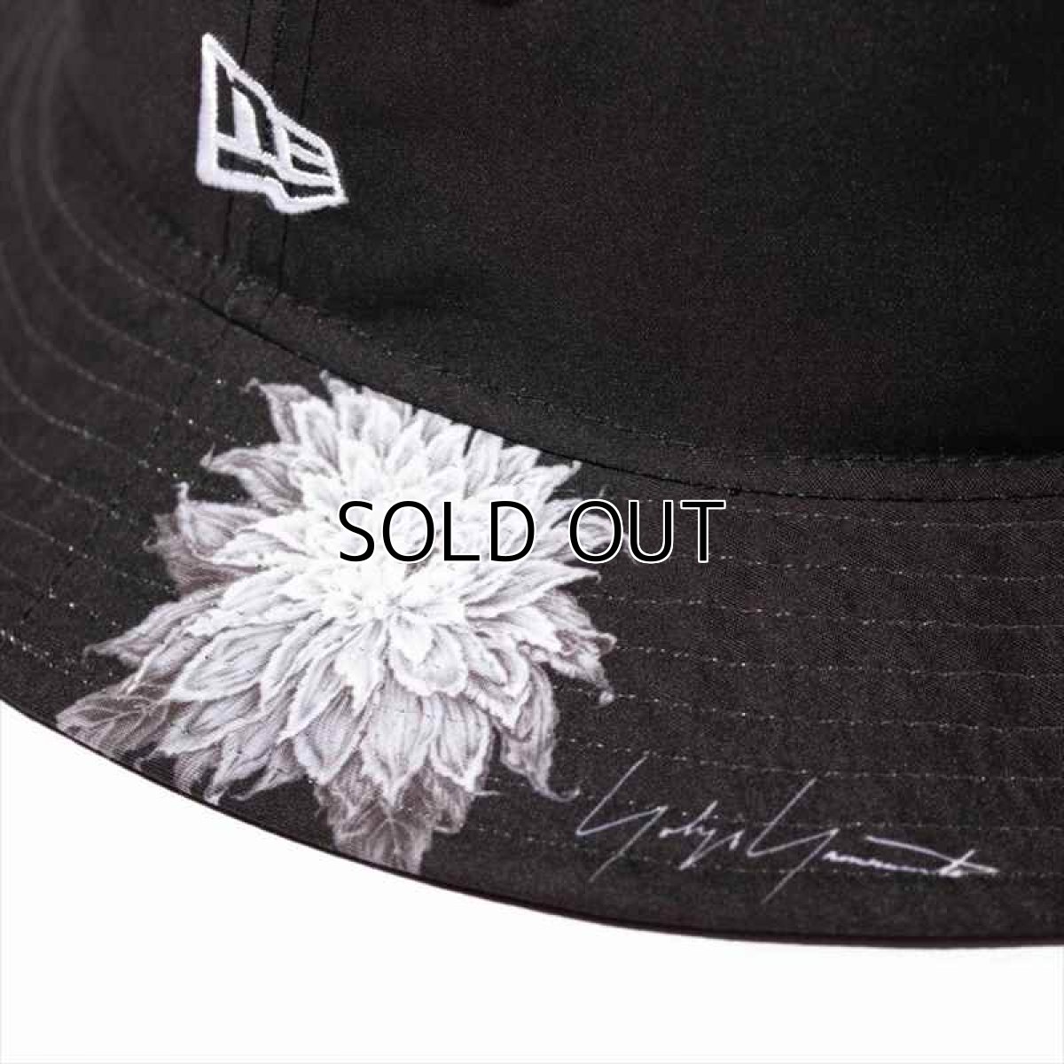 画像3: YOHJI YAMAMOTO ヨウジヤマモト x NEW ERA Bucket-01 Hat 2023SS White Dhalia Motif (バケットハット) (3)