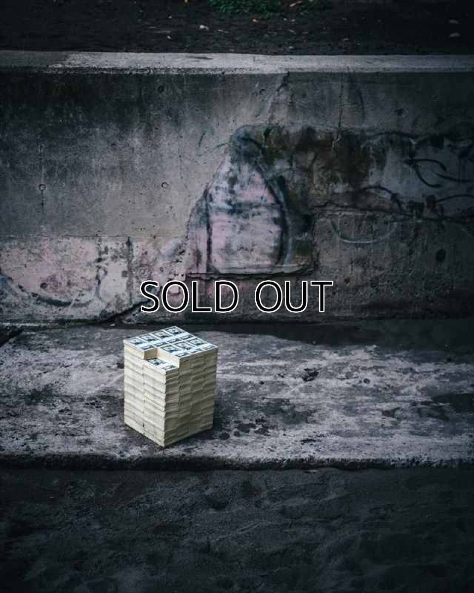 画像6: ©SAINT Mxxxxxx Kosuke Kawamura KK Stool Money White (スツール) (6)