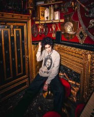 画像4: ©SAINT Mxxxxxx SEX PISTOLS SP_CRW SWT QUEEN Gray (スウェット) (4)
