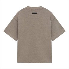 画像2: ESSENTIALS Heavy Crewneck Tee (Old English Shield) (2)