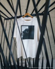 画像5: ©SAINT Mxxxxxx x ROBERT MAPPLETHORPE MT_SS TEE PICTURES White (Tシャツ) (5)