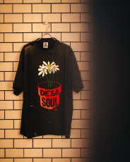 画像3: ©SAINT Mxxxxxx x DE LA SOUL DLS_SS TEE DE LA SOUL Black (Tシャツ) (3)
