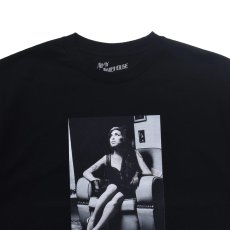 画像2: MINEDENIM x Amy Winehouse "Sitting On A Chair" Photo S/S Tee (Tシャツ) (2)