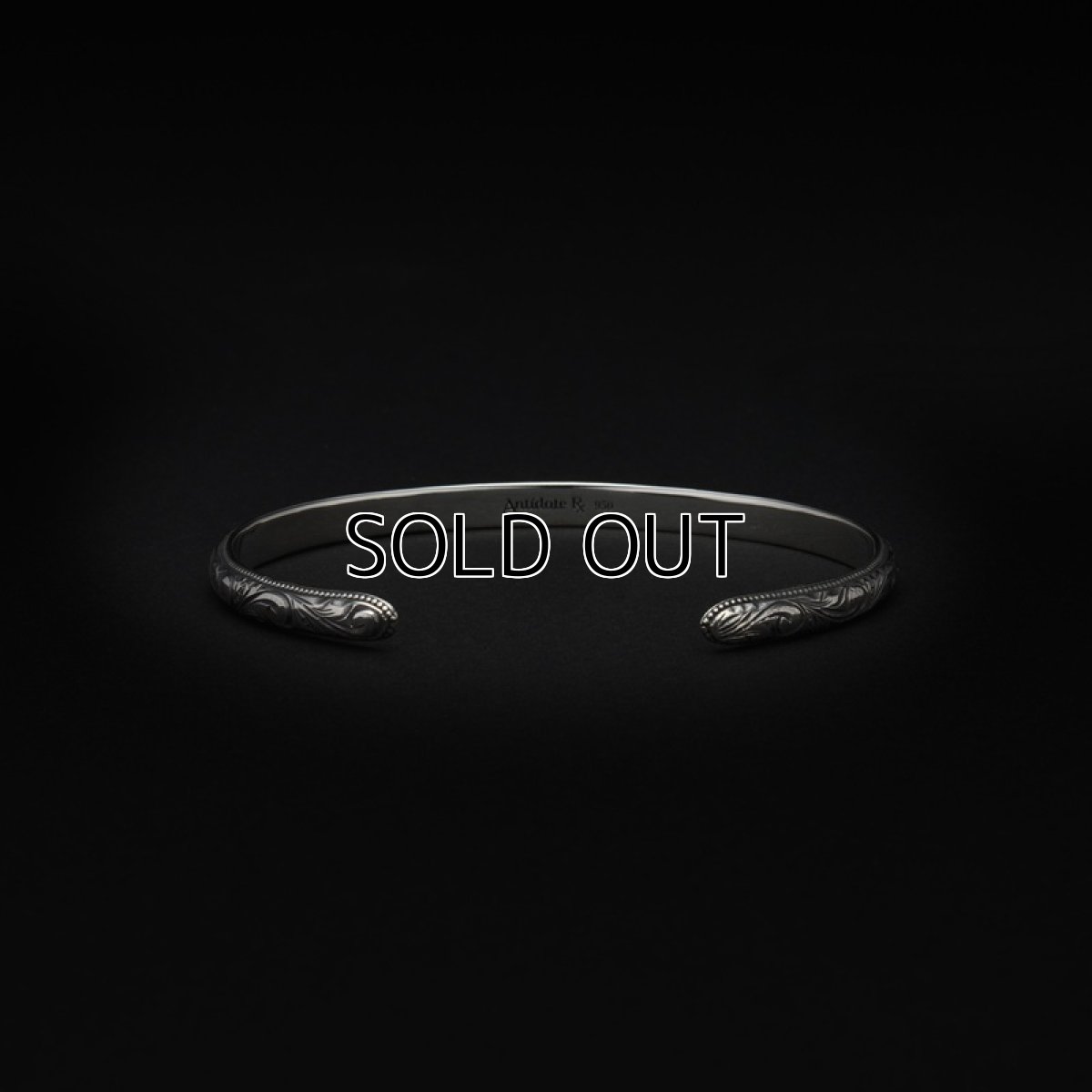 画像2: Antidote BUYERS CLUB Engraved Narrow Bangle (バングル) (2)