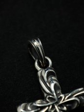 画像2: Antidote BUYERS CLUB Ornament Cross Pendant (ペンダント) (2)