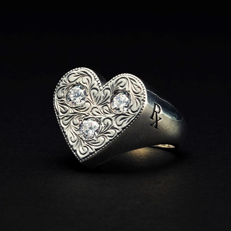 Antidote BUYERS CLUB Engraved Heart Ring (With Stone)